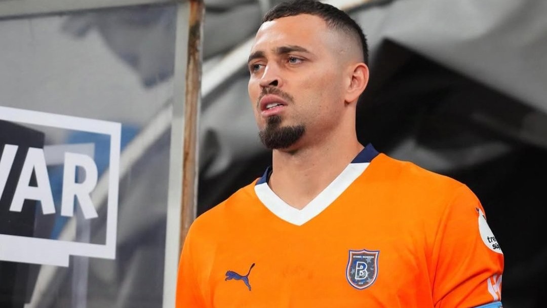 Vasco demonstra interesse em Léo Duarte, ex-Flamengo que atua na Turquia